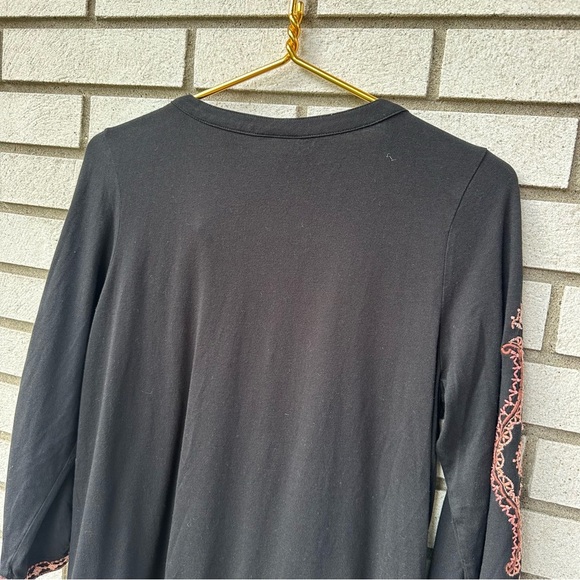 J.Jill Petite S Black Pink Embroidered Bell Sleeve Boho Tunic Top India - Picture 6 of 10